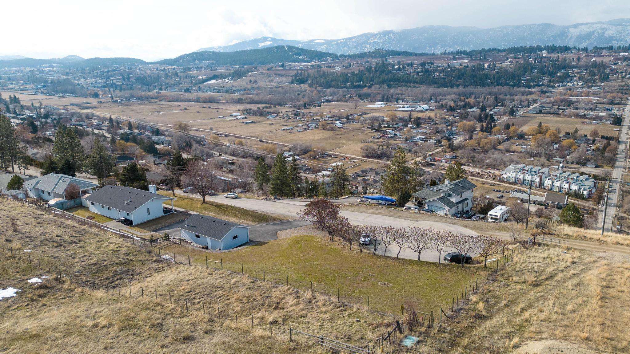 11487 Darlene Road, Lake Country, British Columbia  V4V 1Y4 - Photo 1 - 10329878